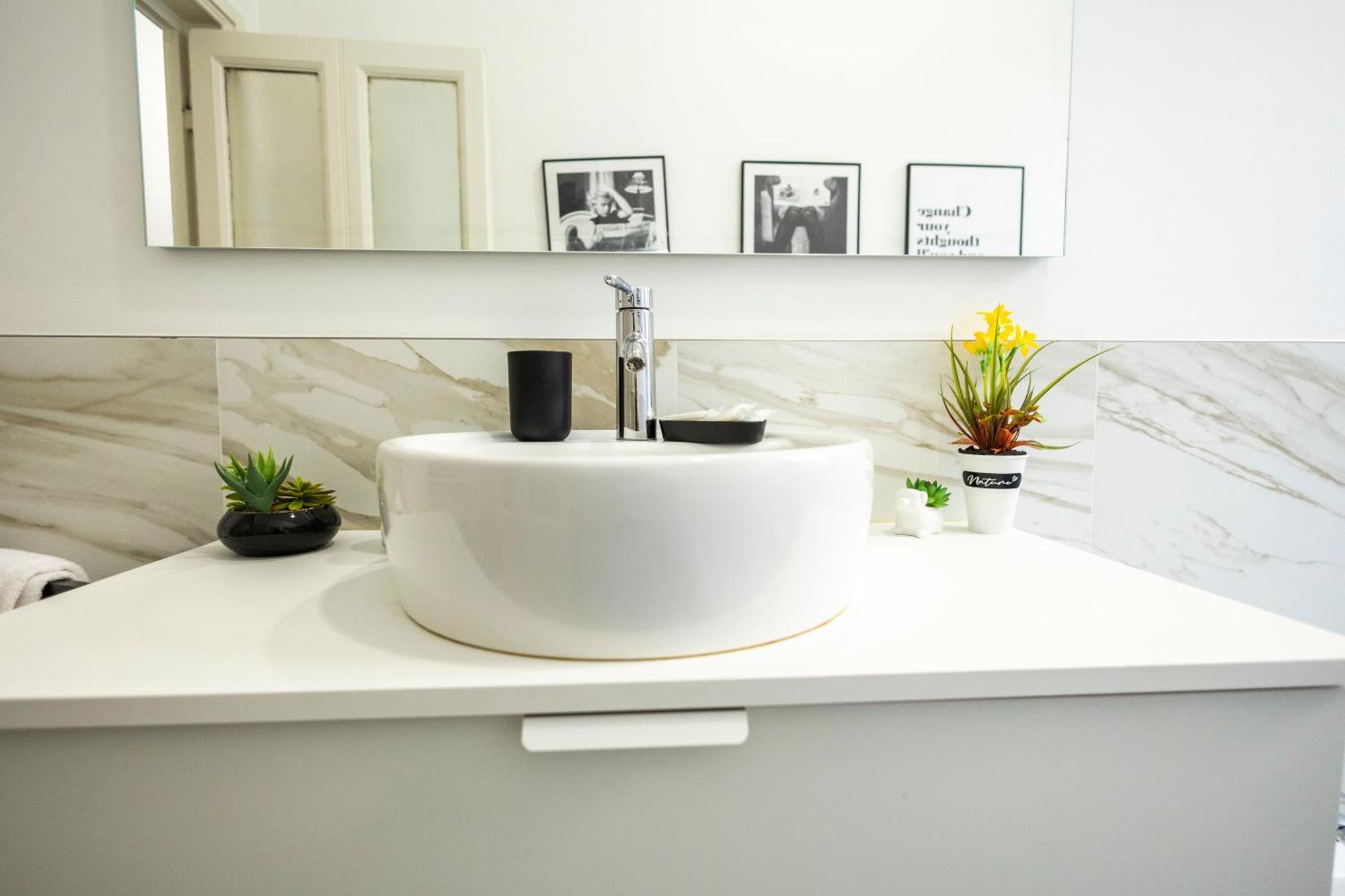 Macchi Charming Apartment By 101Flats Milaan Buitenkant foto